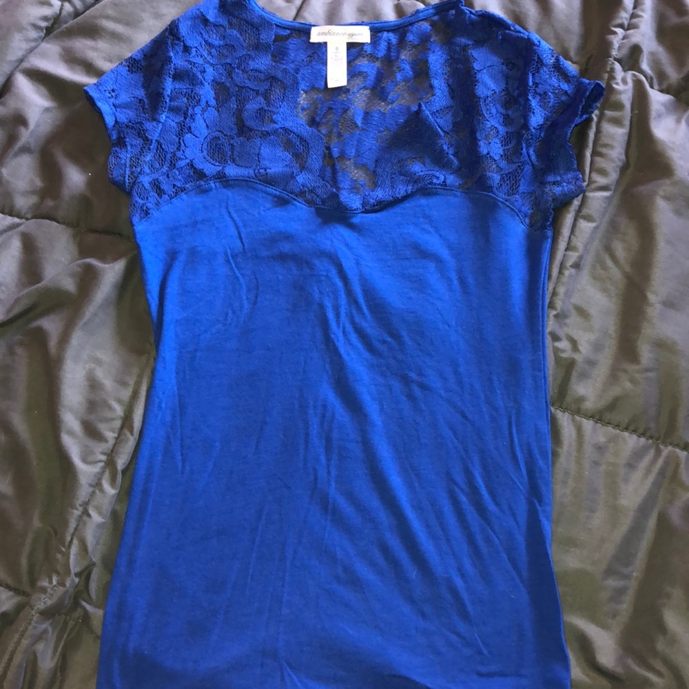 blue t-shirt